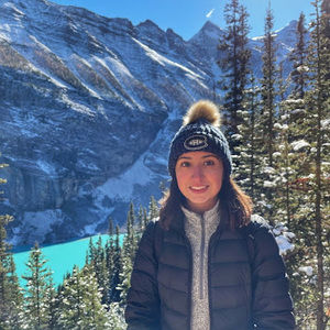 Meet your Posher, Chloe